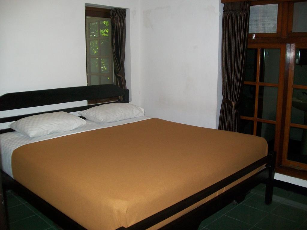 Krowi Inn Surabaya Room photo