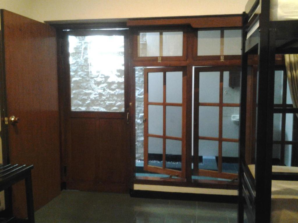 Krowi Inn Surabaya Room photo