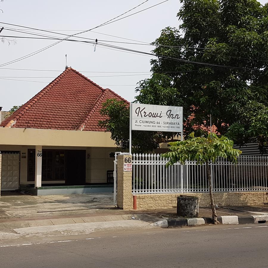 Krowi Inn Surabaya Exterior photo